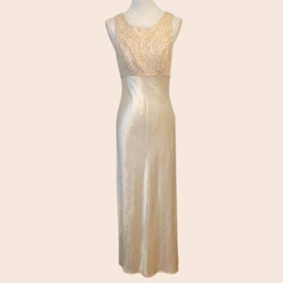 Vintage 90's Champagne/ Cream Lace Bodice Satin Maxi Gown Size 7/8 - Picture 1 of 15